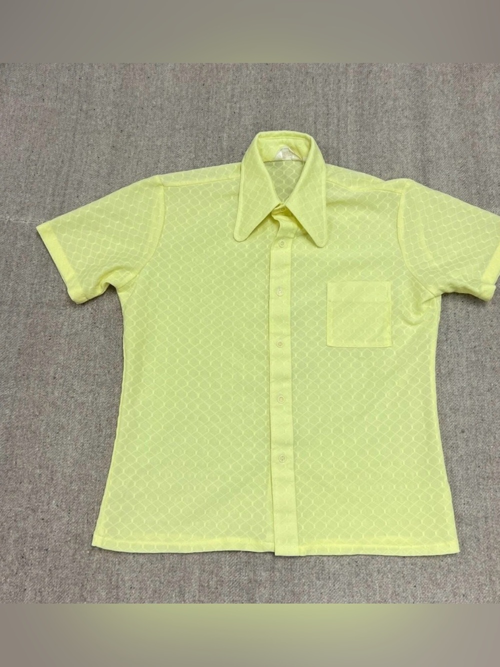 Vintage Men's Short-Sleeve Button-Down Shirt in Yellow